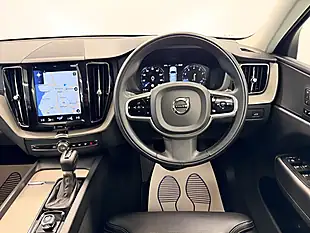 Used 2019 Volvo XC60 Inscription Pro Ice White - Interior and Exterior details 12