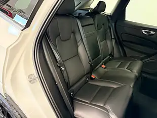 Used 2019 Volvo XC60 Inscription Pro Ice White - Interior and Exterior details 6