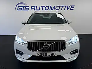Used 2019 Volvo XC60 Inscription Pro Ice White - Interior and Exterior details 8