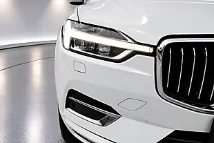 Used 2019 Volvo XC60 Inscription Pro Ice White - Interior and Exterior details 3