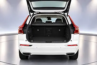 Used 2019 Volvo XC60 Inscription Pro Ice White - Interior and Exterior details 9