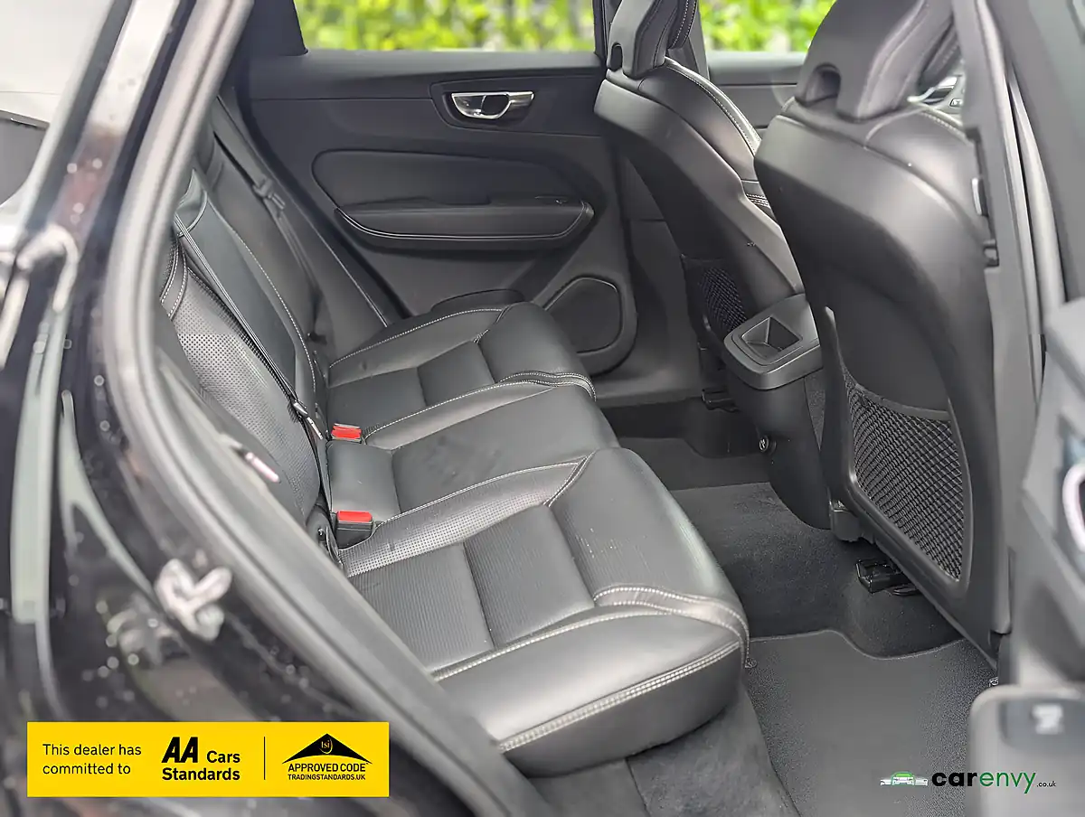 Used 2019 Volvo XC60 Inscription Pro Onyx Black - Interior and Exterior details 13