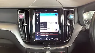 Used 2019 Volvo Xc60 Momentum Grey - Interior and Exterior details 10