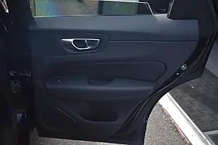 Used 2019 Volvo XC60 Momentum Onyx Black - Interior and Exterior details 12