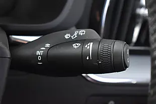 Used 2019 Volvo XC60 Momentum Onyx Black - Interior and Exterior details 16