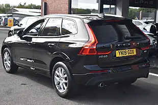 Used 2019 Volvo XC60 Momentum Onyx Black - Interior and Exterior details 8