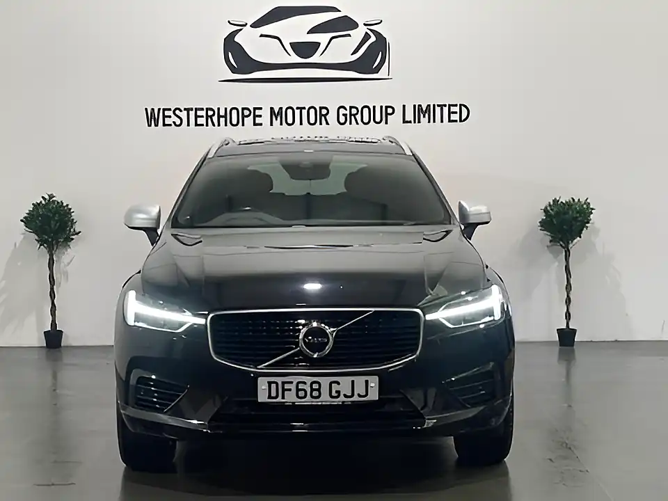 Used 2019 Volvo XC60 R-Design Black - Interior and Exterior details 11
