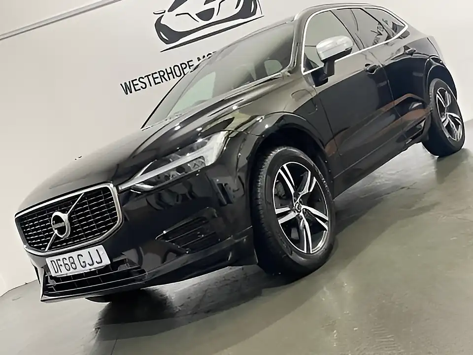 Used 2019 Volvo XC60 R-Design Black - Interior and Exterior details 13