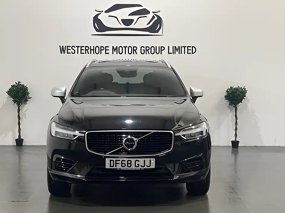 Used 2019 Volvo XC60 R-Design Black - Interior and Exterior details 7
