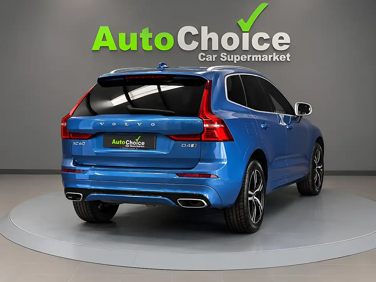Used 2019 Volvo XC60 R-Design Blue - Interior and Exterior details 11