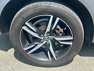 Used 2019 Volvo XC60 R-Design Grey - Interior and Exterior details 15
