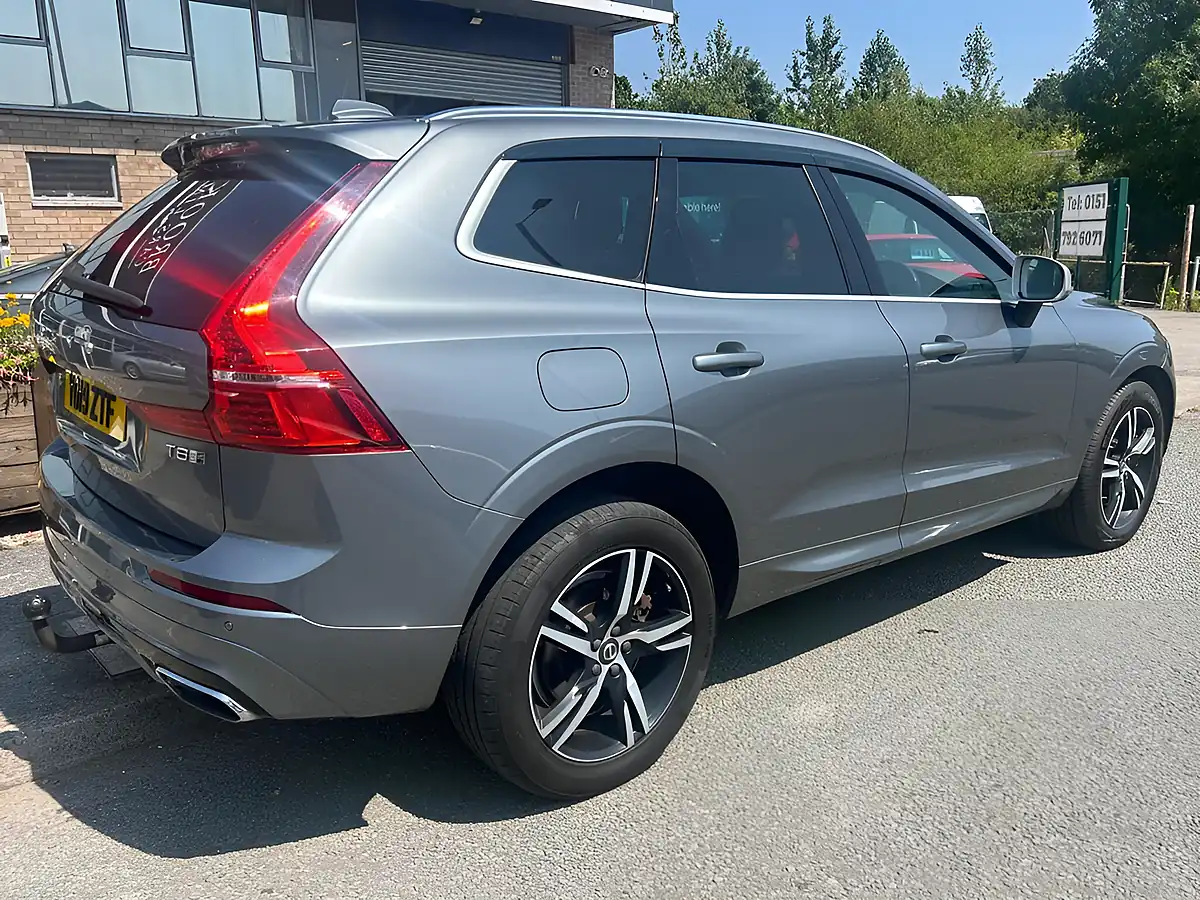 Used 2019 Volvo XC60 R-Design Grey - Interior and Exterior details 2