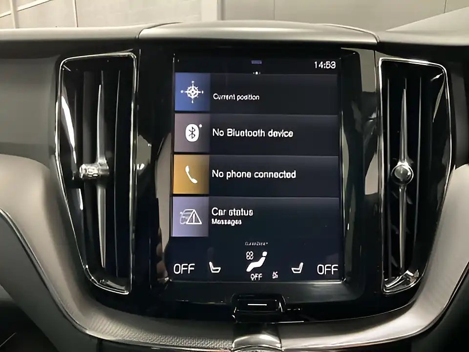 Used 2019 Volvo XC60 R-Design Ice White - Interior and Exterior details 10