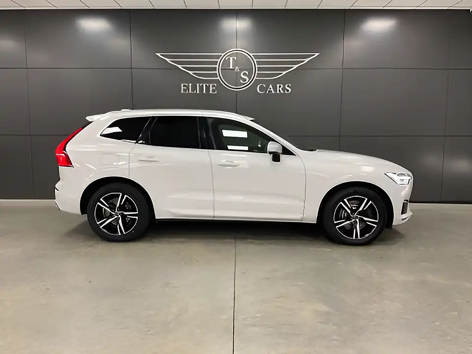 Used 2019 Volvo XC60 R-Design Ice White - Interior and Exterior details 2