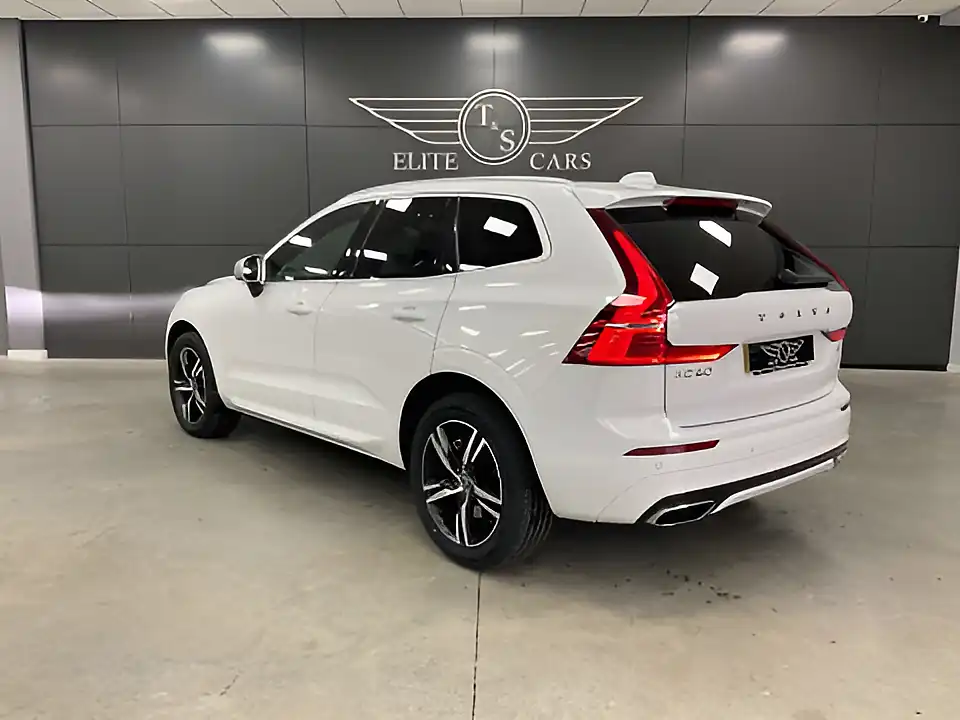 Used 2019 Volvo XC60 R-Design Ice White - Interior and Exterior details 3