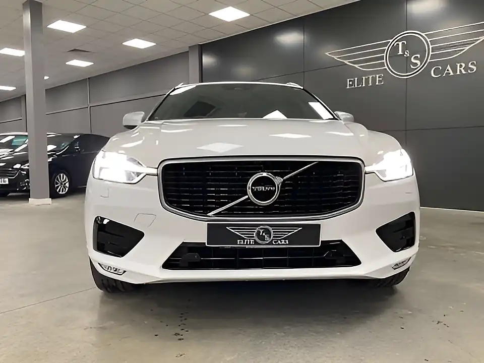 Used 2019 Volvo XC60 R-Design Ice White - Interior and Exterior details 5