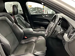 Used 2019 Volvo XC60 R-Design Ice White - Interior and Exterior details 9