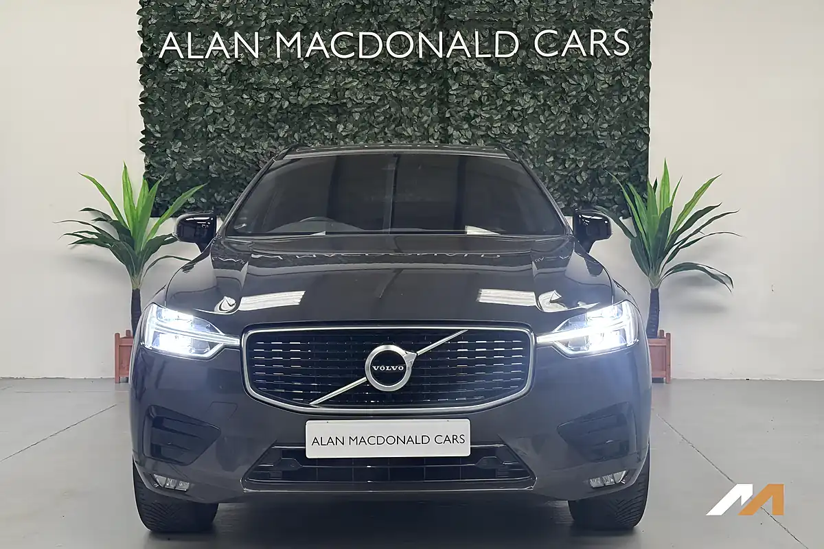 Used 2019 Volvo XC60 R-Design Pine Grey - Interior and Exterior details 11