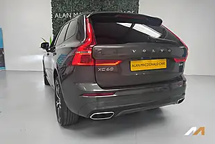 Used 2019 Volvo XC60 R-Design Pine Grey - Interior and Exterior details 15