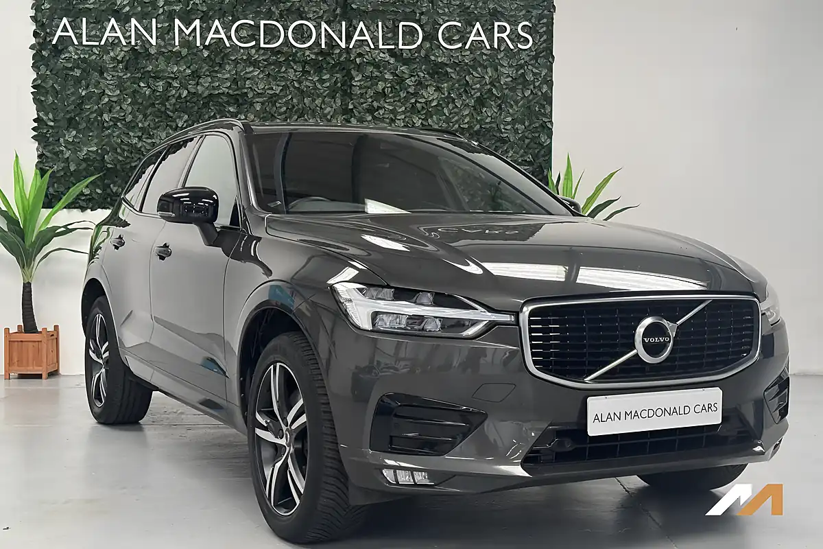 Used 2019 Volvo XC60 R-Design Pine Grey - Interior and Exterior details 8