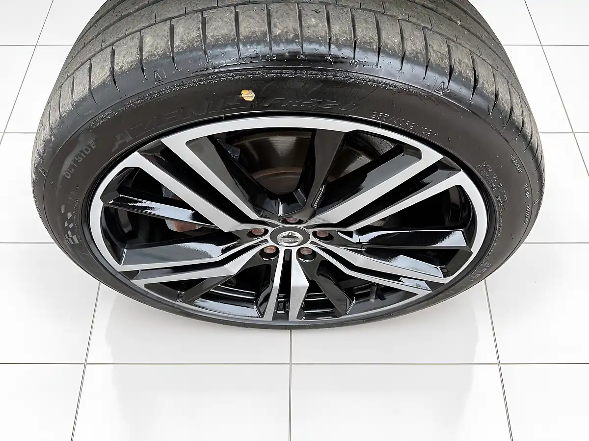 Used 2019 Volvo XC60 R-Design Pro Black - Interior and Exterior details 18