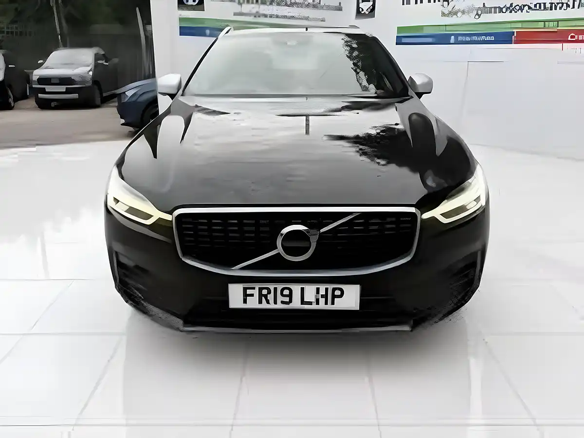 Used 2019 Volvo XC60 R-Design Pro Black - Interior and Exterior details 8