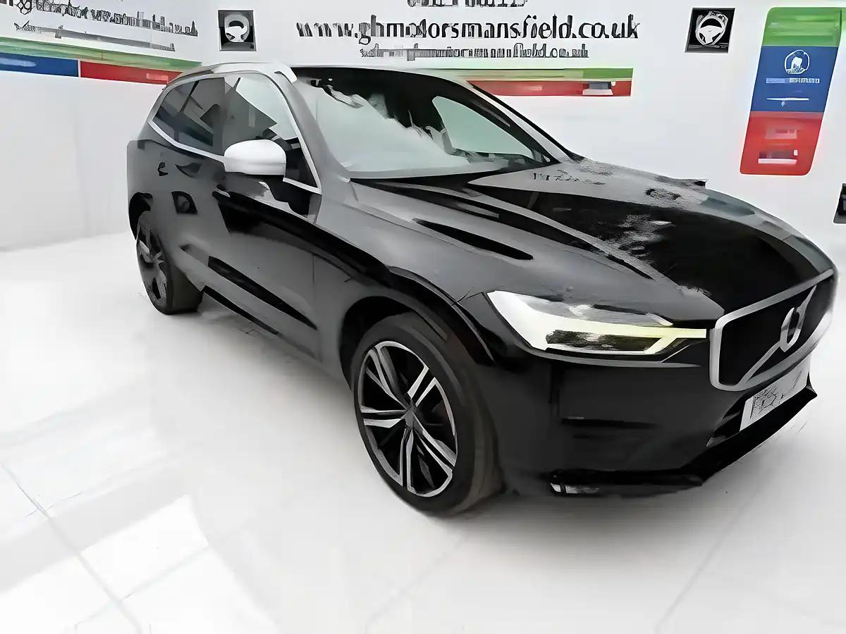 Used 2019 Volvo XC60 R-Design Pro Black - Interior and Exterior details 9