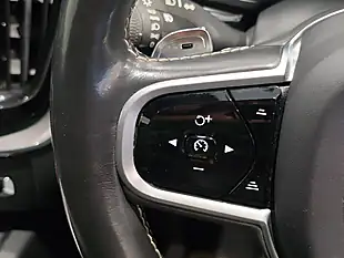 Used 2019 Volvo XC60 R-Design Pro Blue - Interior and Exterior details 11