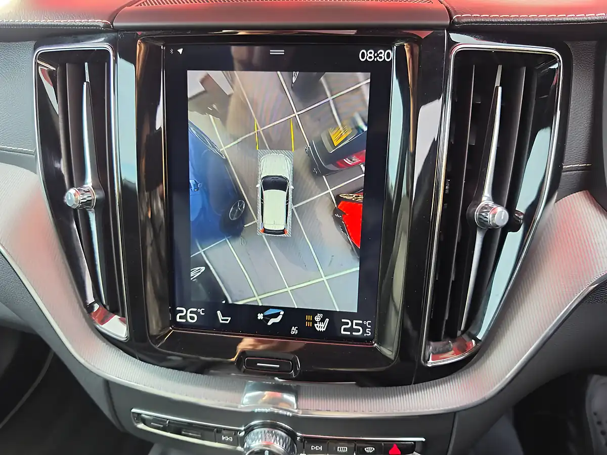 Used 2019 Volvo XC60 R-Design Pro Blue - Interior and Exterior details 12