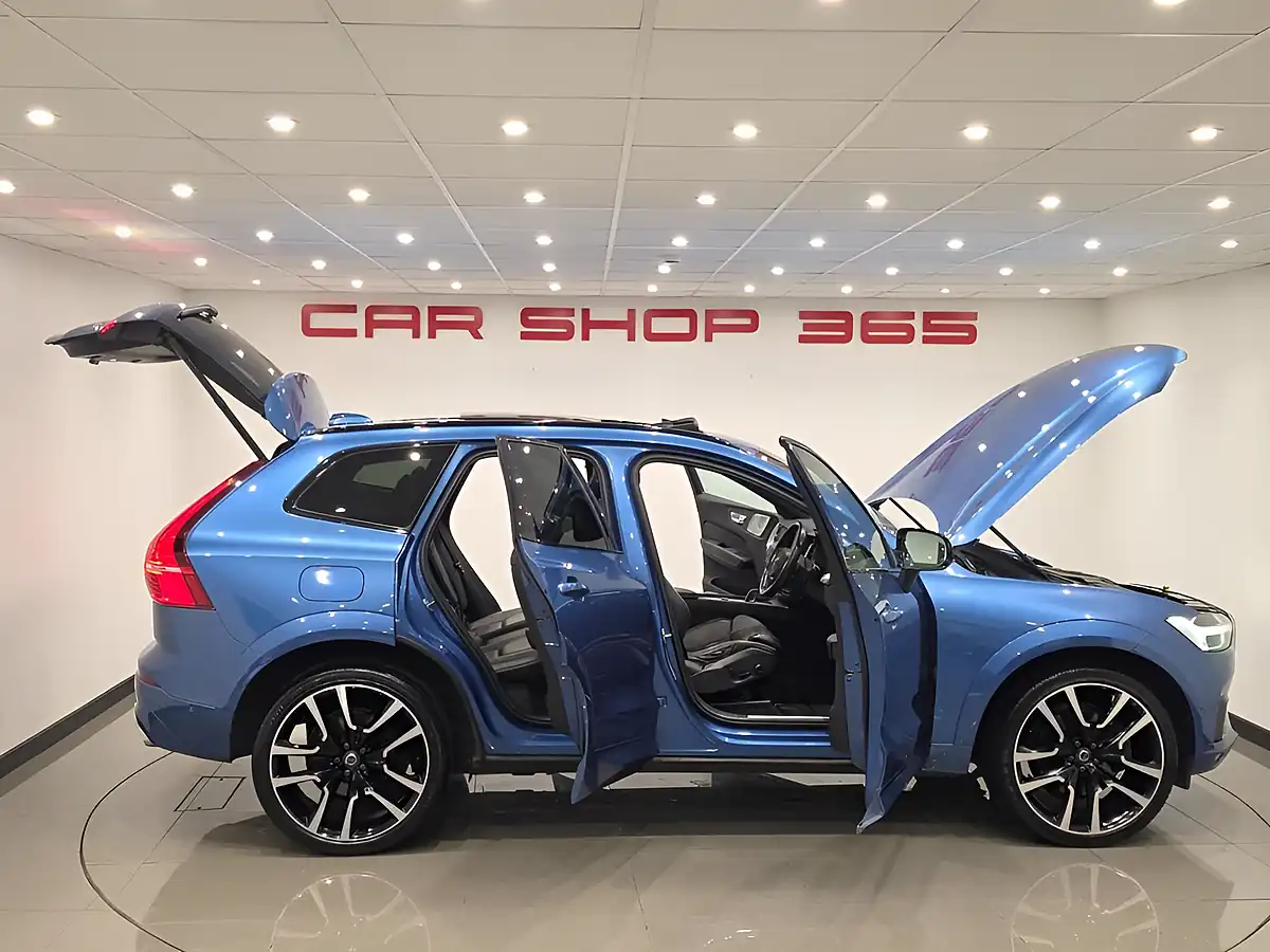 Used 2019 Volvo XC60 R-Design Pro Blue - Interior and Exterior details 13