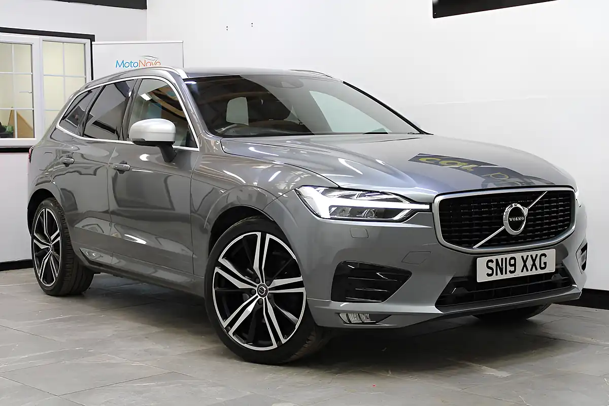 Used 2019 Volvo XC60 R-Design Pro Grey - Front View