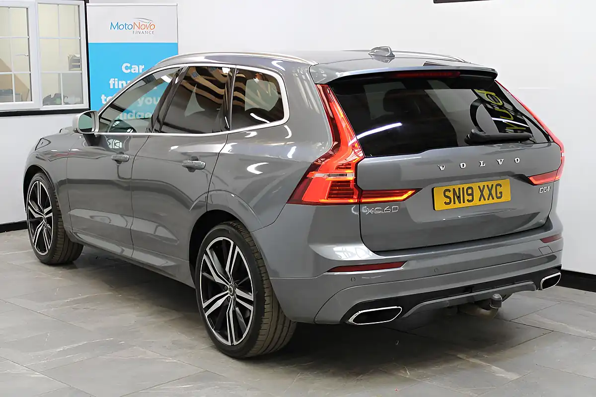 Used 2019 Volvo XC60 R-Design Pro Grey - Interior and Exterior details 12