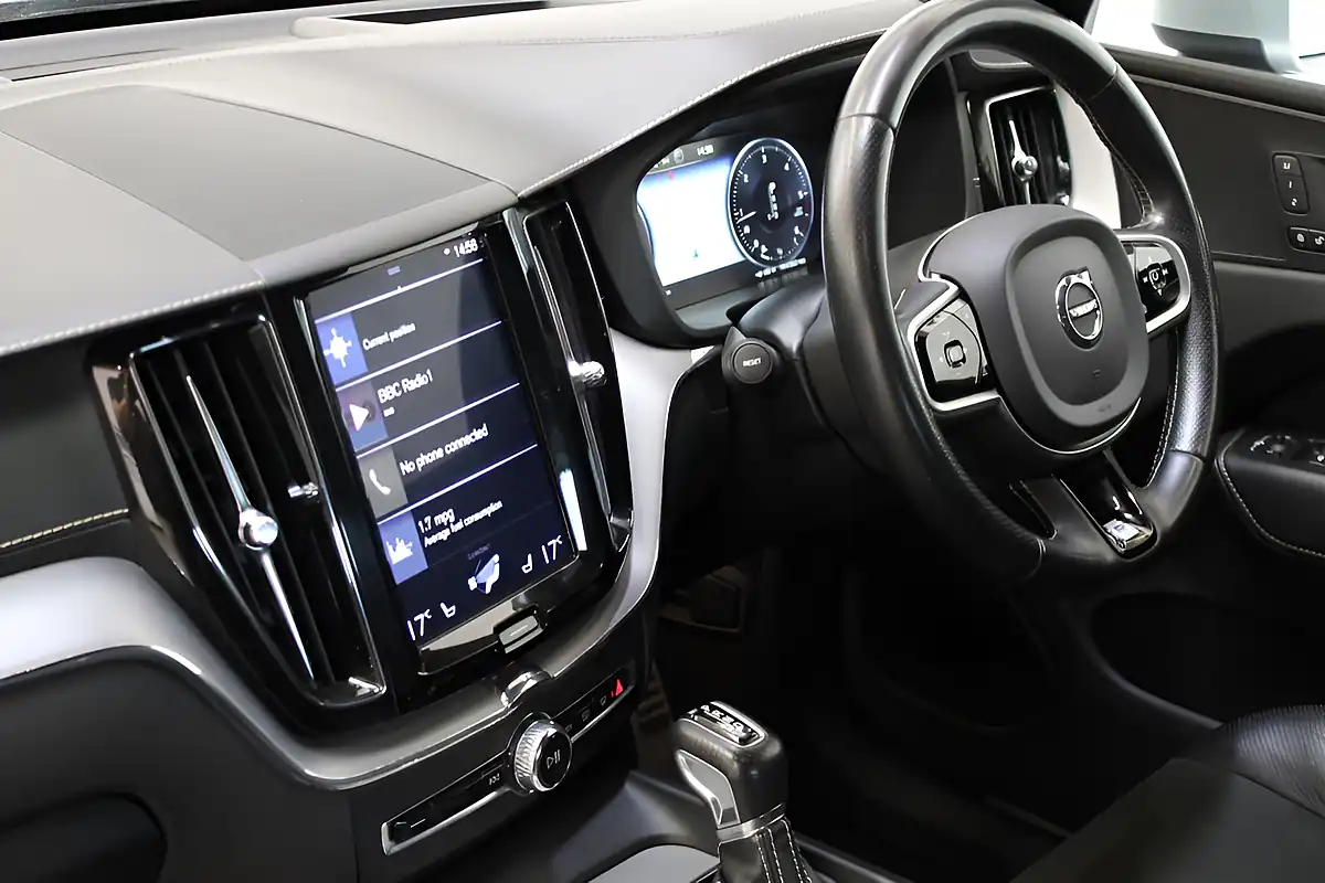 Used 2019 Volvo XC60 R-Design Pro Grey - Interior and Exterior details 16