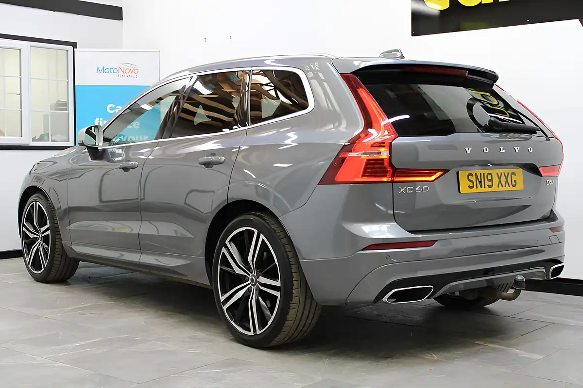 Used 2019 Volvo XC60 R-Design Pro Grey - Interior and Exterior details 3