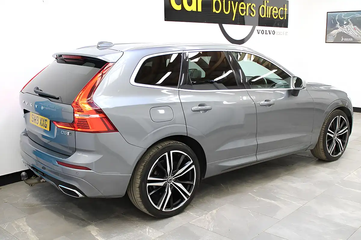 Used 2019 Volvo XC60 R-Design Pro Grey - Interior and Exterior details 4