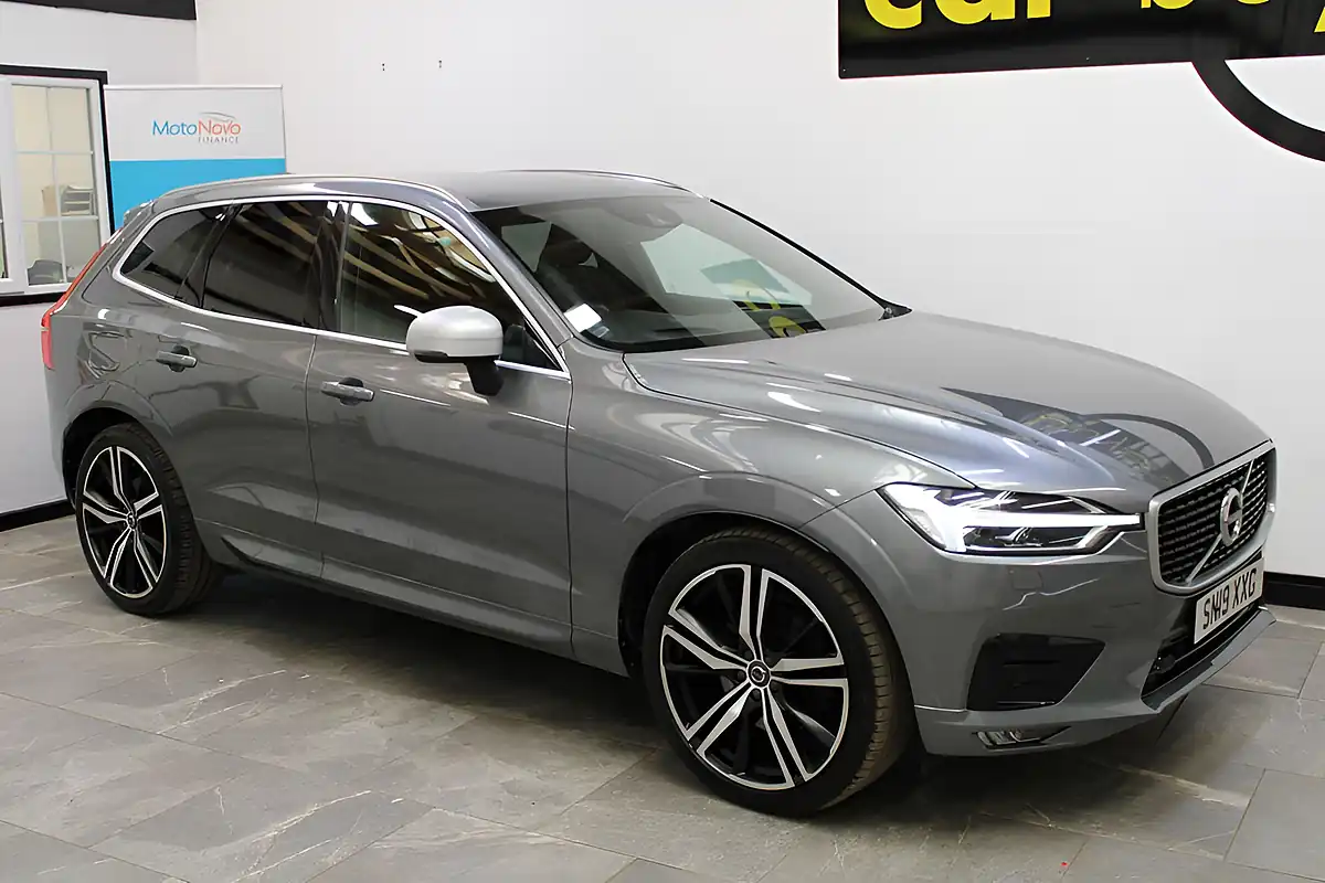 Used 2019 Volvo XC60 R-Design Pro Grey - Interior and Exterior details 5