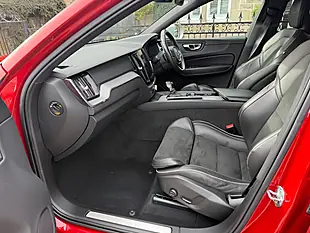 Used 2019 Volvo XC60 R-Design Red - Interior and Exterior details 12