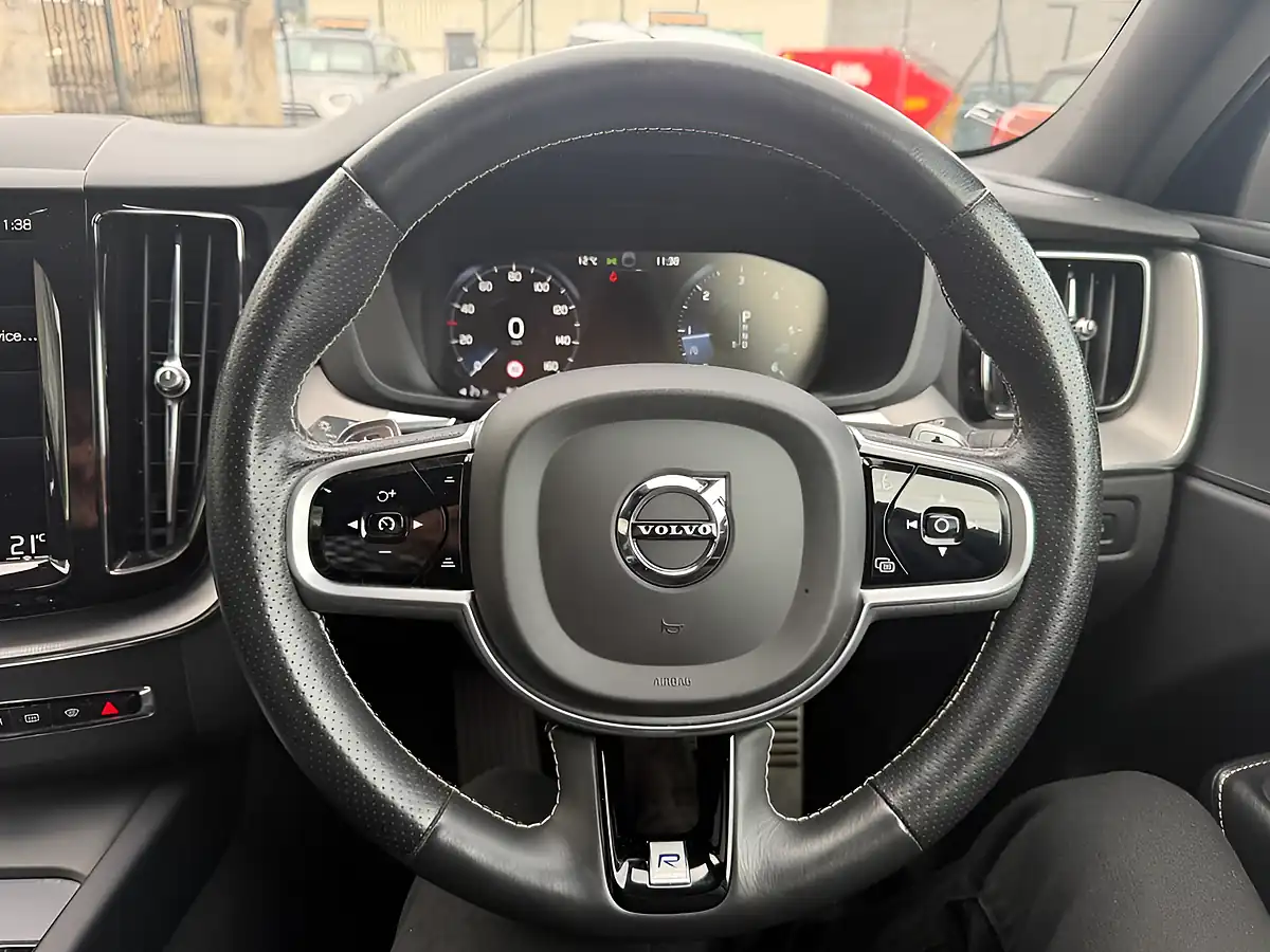 Used 2019 Volvo XC60 R-Design Red - Interior and Exterior details 19