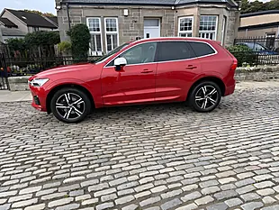 Used 2019 Volvo XC60 R-Design Red - Interior and Exterior details 5