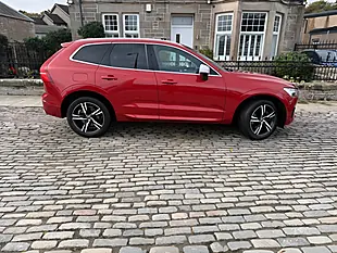 Used 2019 Volvo XC60 R-Design Red - Interior and Exterior details 6