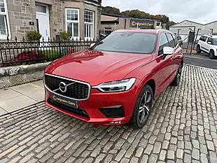 Used 2019 Volvo XC60 R-Design Red - Interior and Exterior details 9