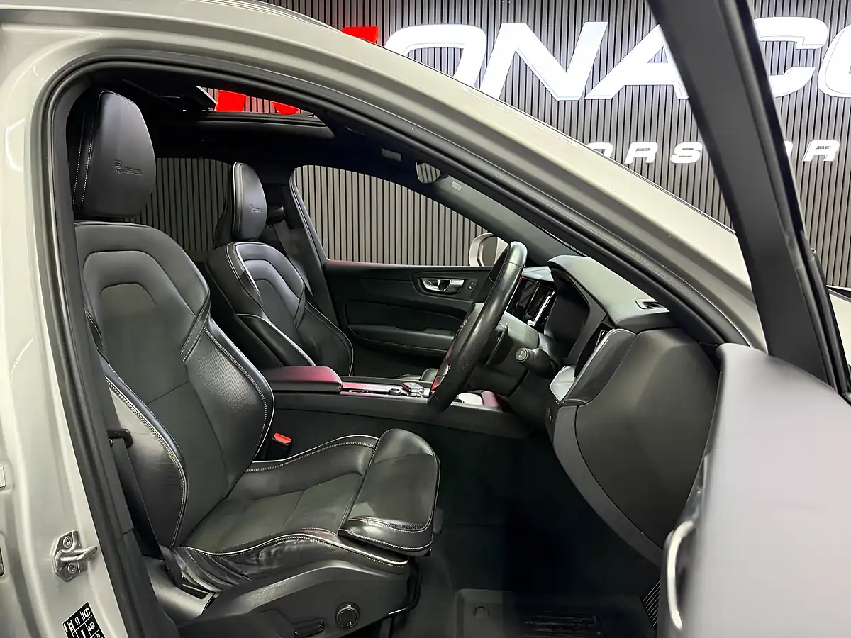 Used 2019 Volvo XC60 R-Design Silver - Interior and Exterior details 11