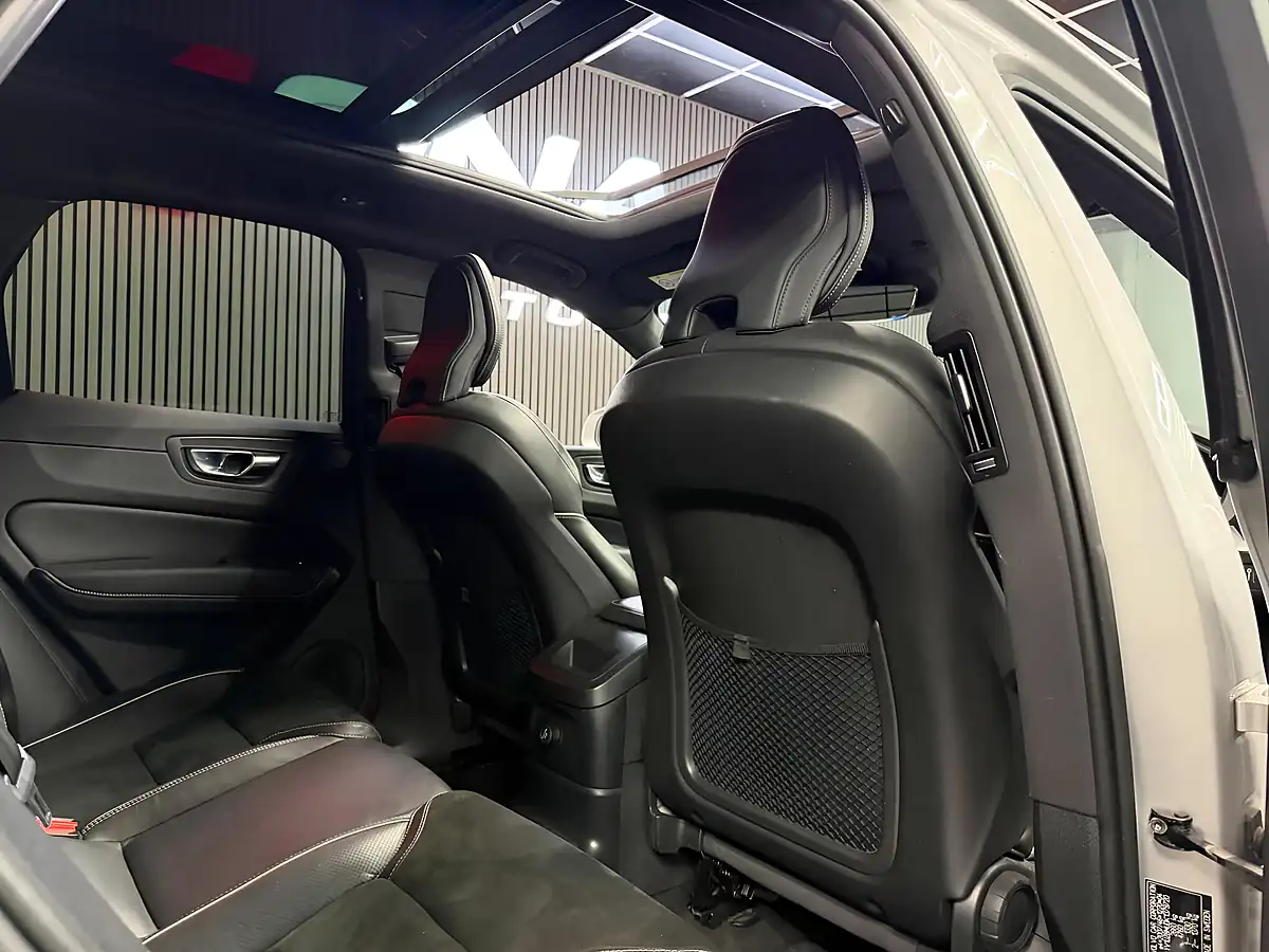 Used 2019 Volvo XC60 R-Design Silver - Interior and Exterior details 14