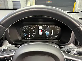 Used 2019 Volvo XC60 R-Design Silver - Interior and Exterior details 20