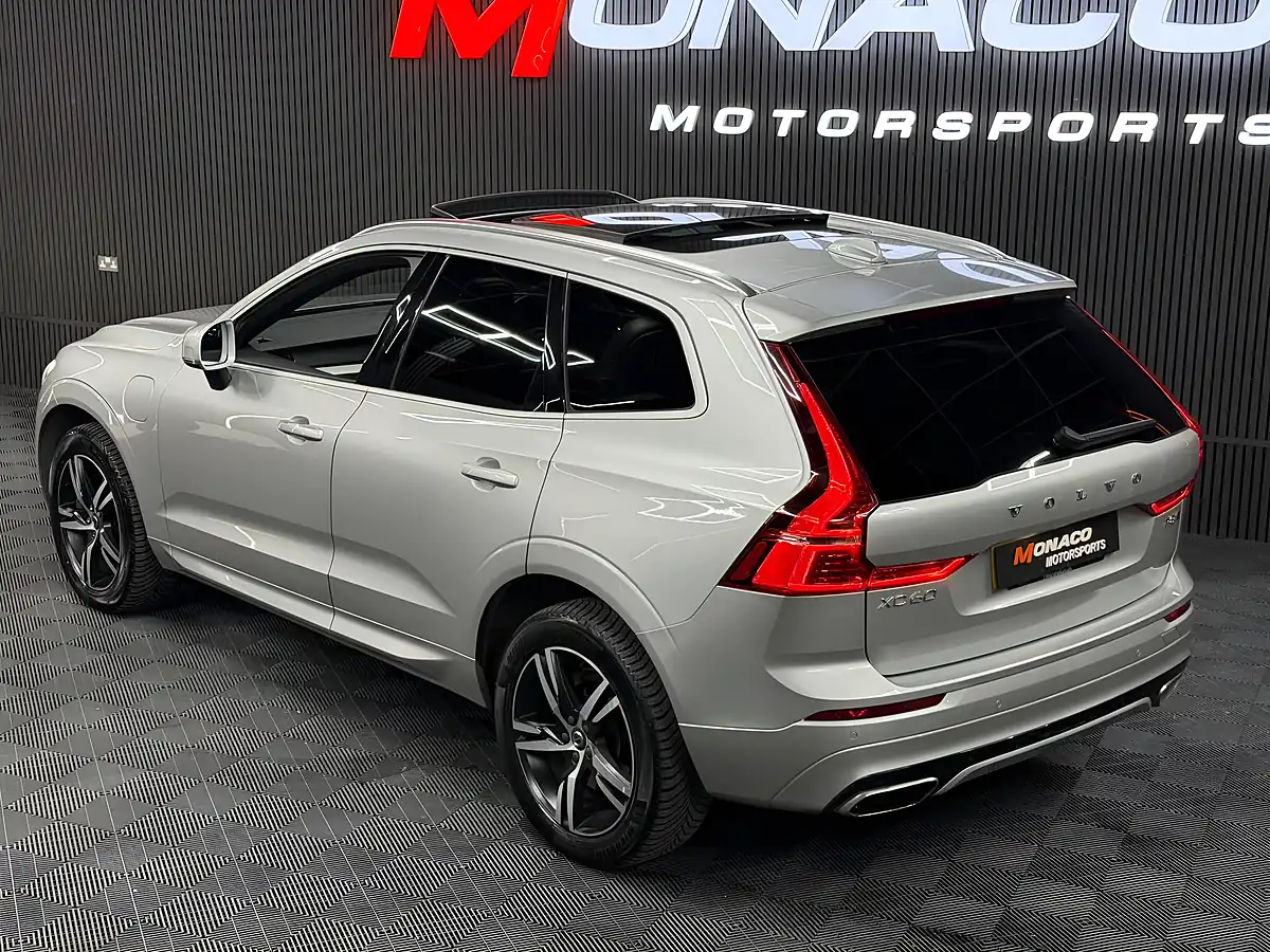 Used 2019 Volvo XC60 R-Design Silver - Interior and Exterior details 8
