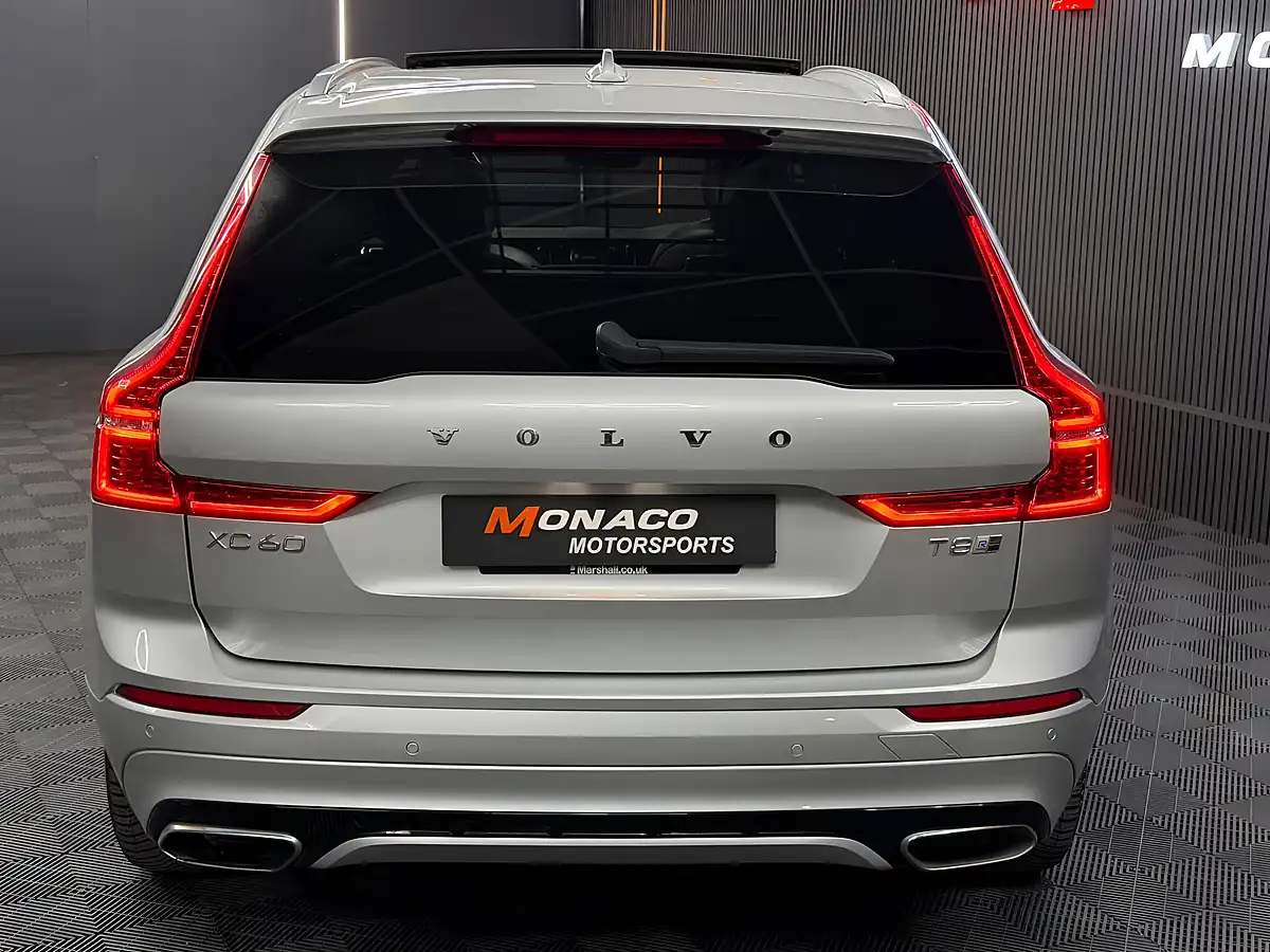 Used 2019 Volvo XC60 R-Design Silver - Interior and Exterior details 9