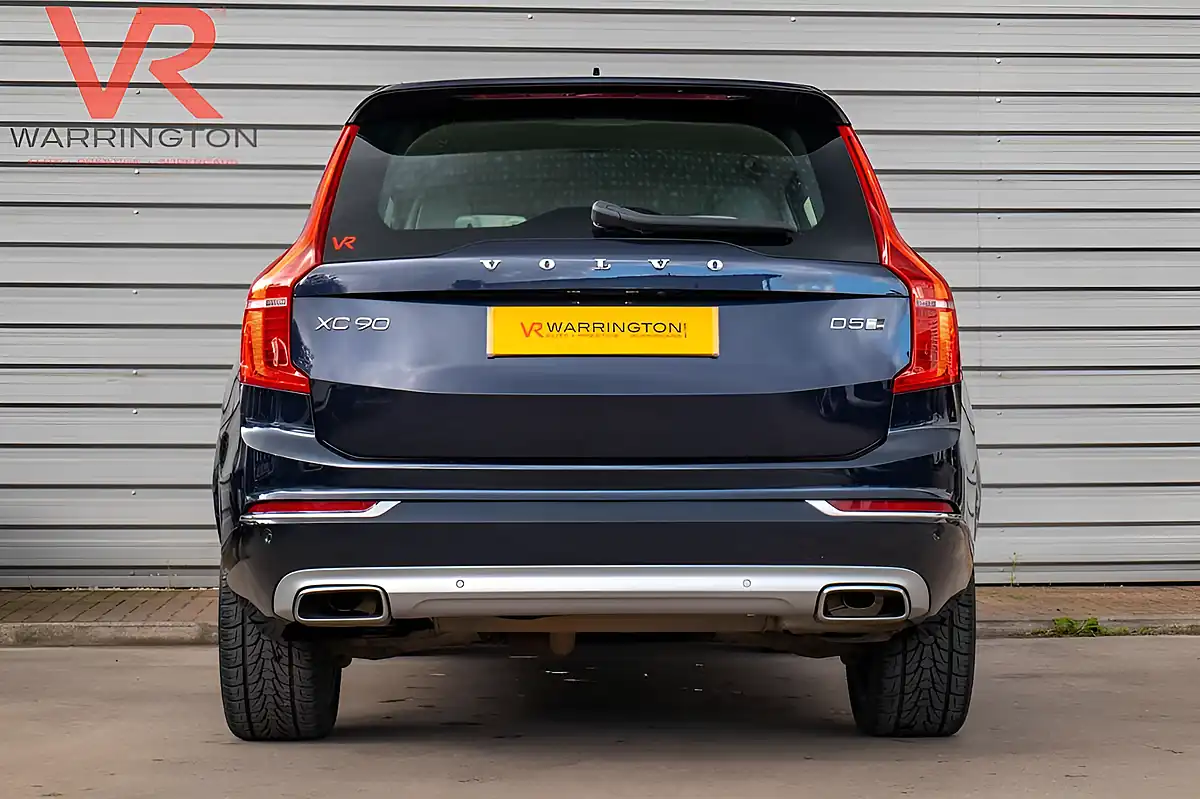Used 2019 Volvo XC90 Inscription Magic Blue - Interior and Exterior details 11