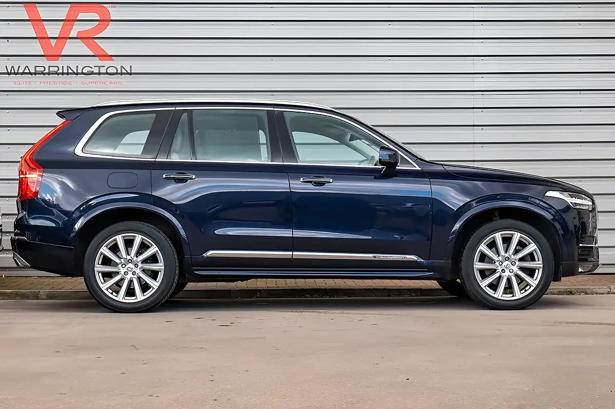 Used 2019 Volvo XC90 Inscription Magic Blue - Interior and Exterior details 13
