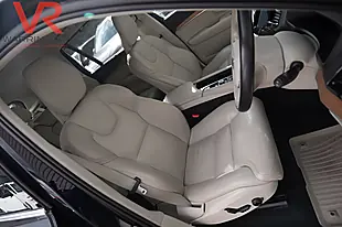 Used 2019 Volvo XC90 Inscription Magic Blue - Interior and Exterior details 14