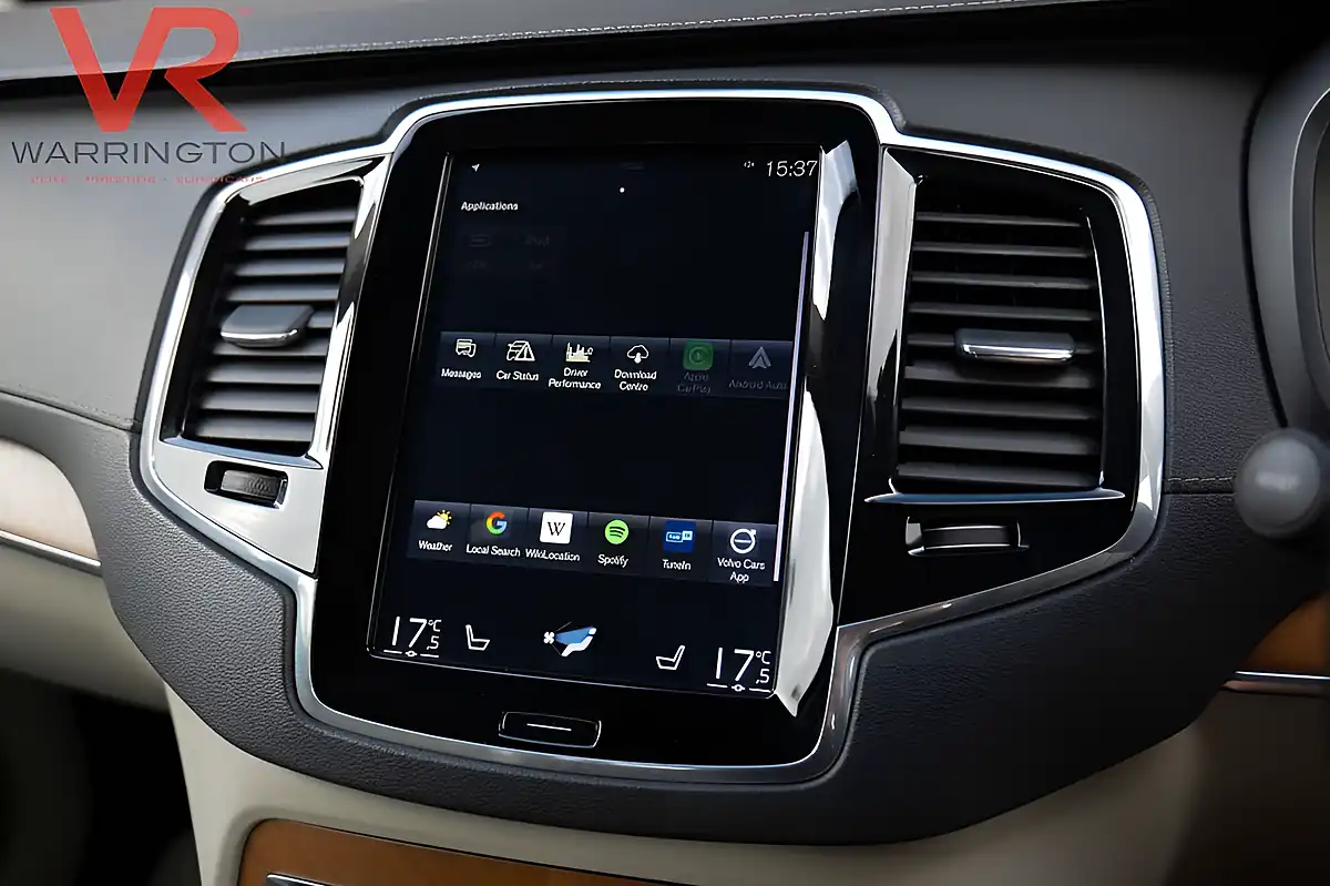 Used 2019 Volvo XC90 Inscription Magic Blue - Interior and Exterior details 17